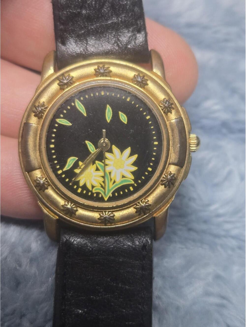 “Vintage Benetton by Bulova‎ Floral Watch 90s Swiss Style Gold Tone Women’s”